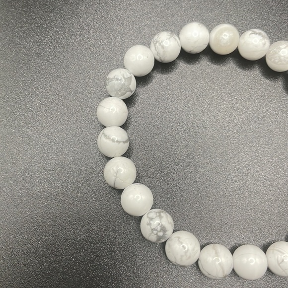 Howlite bracelet - Picture 4 of 5